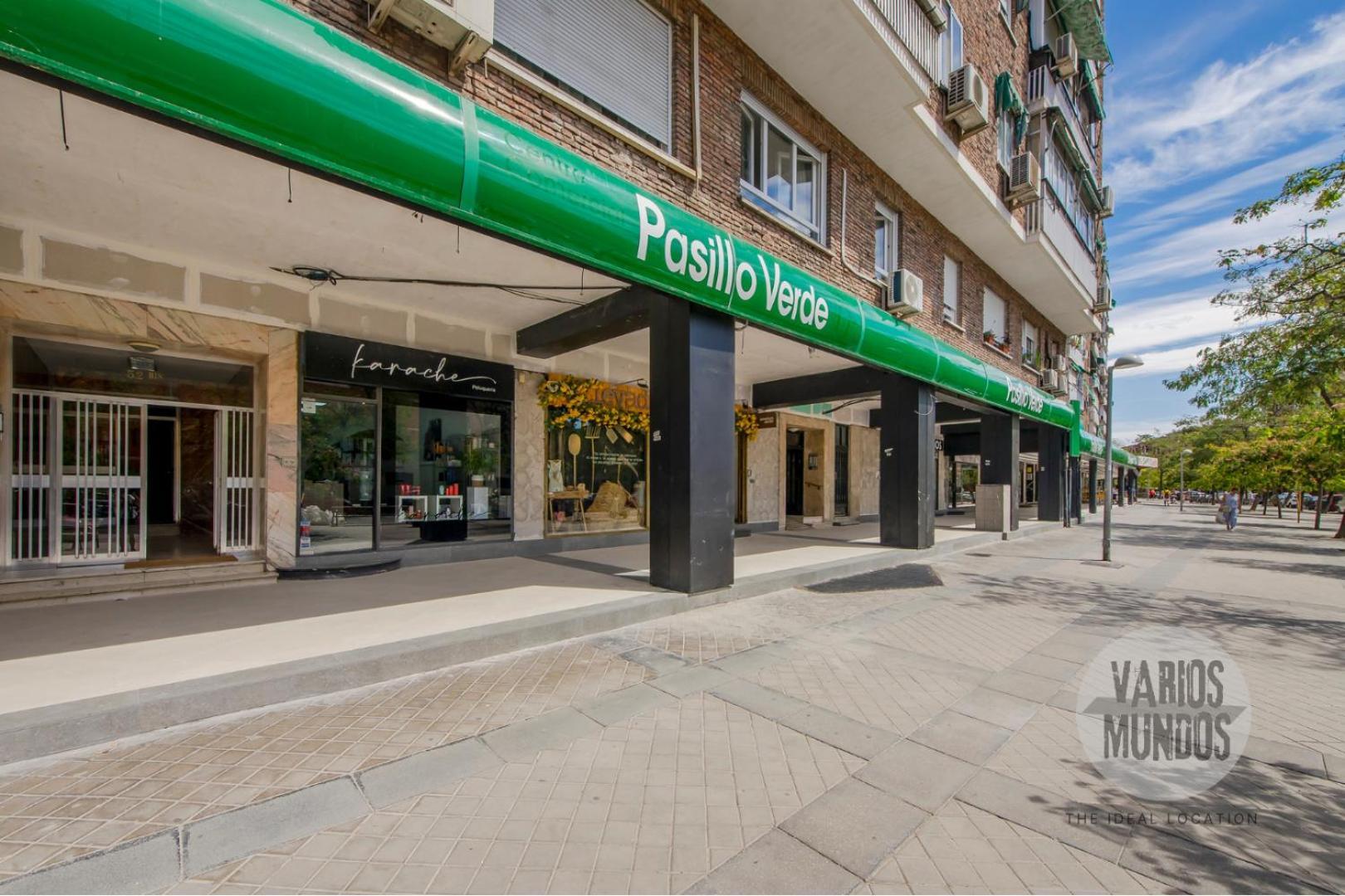 Madrid Con Parking Para 4, Vive La Latina — Photos 3